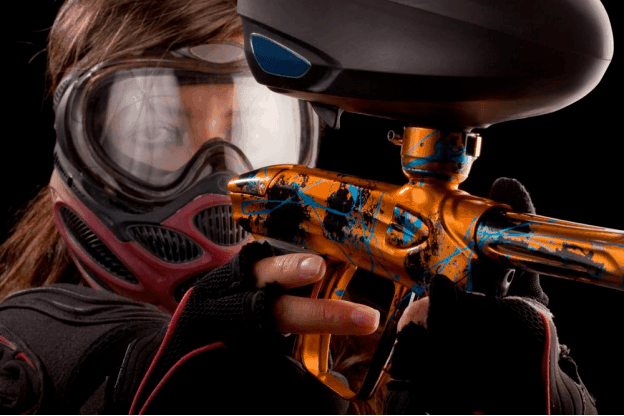 How to use a paintball gun